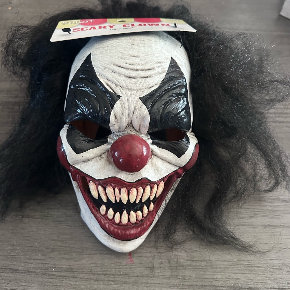 Scary Clown NWT From Spirit